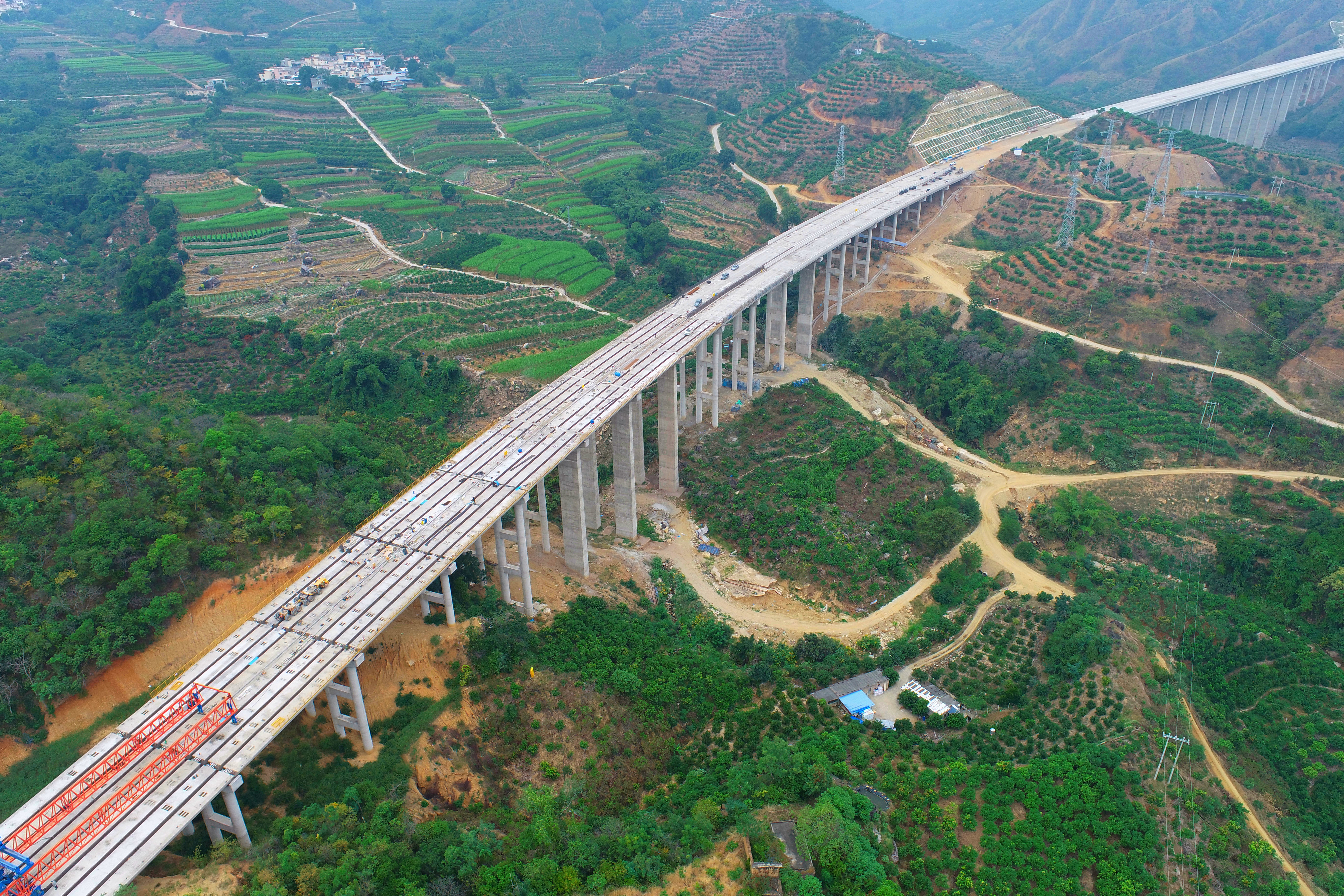 永金高速章纳大桥贯通