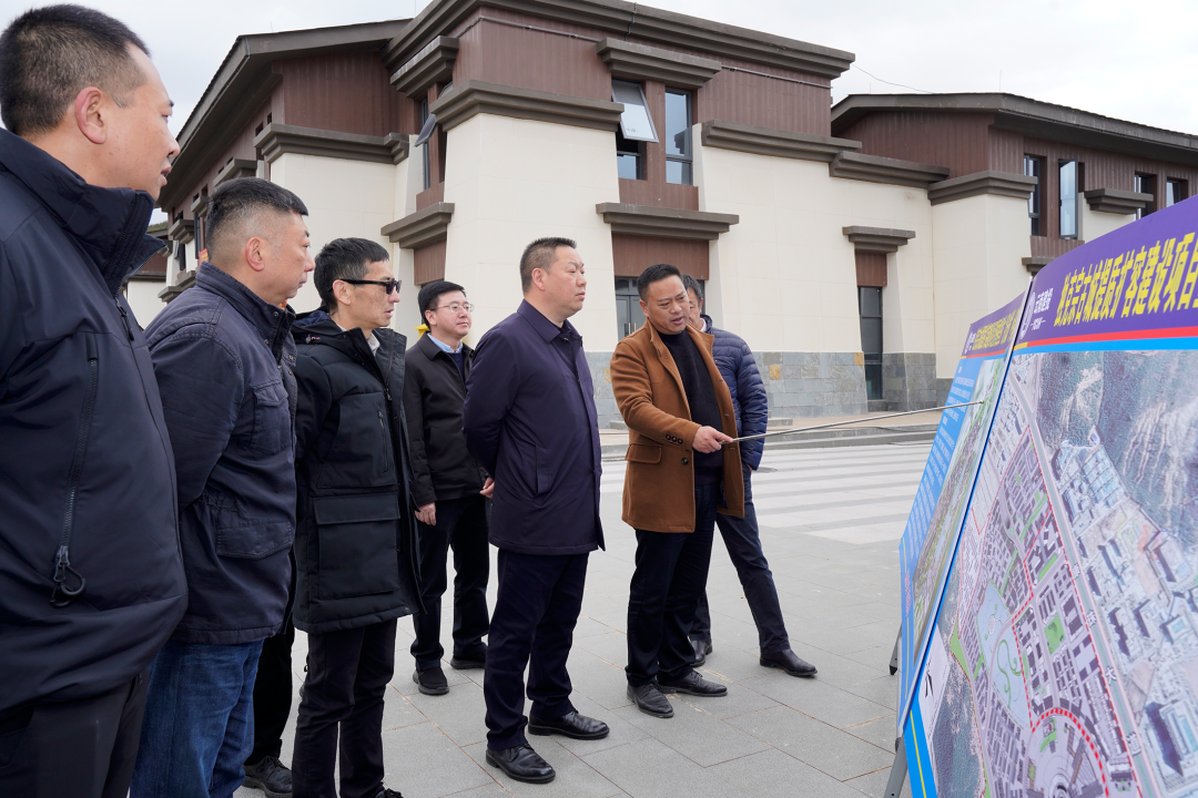 陈祖军赴迪庆州交流座谈 调研重点项目并看望慰问一线干部职工