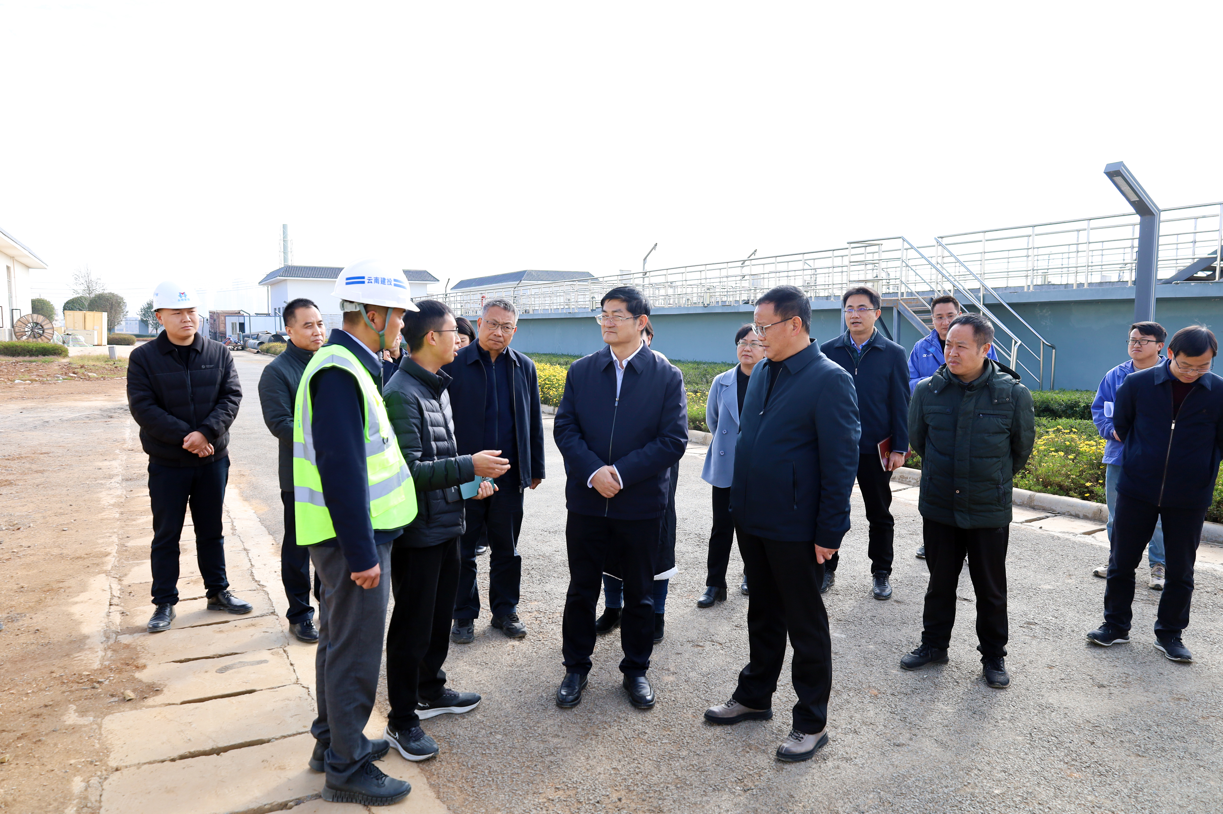 省住建厅党组书记、厅长尹勇调研昭通市第二污水处理厂项目