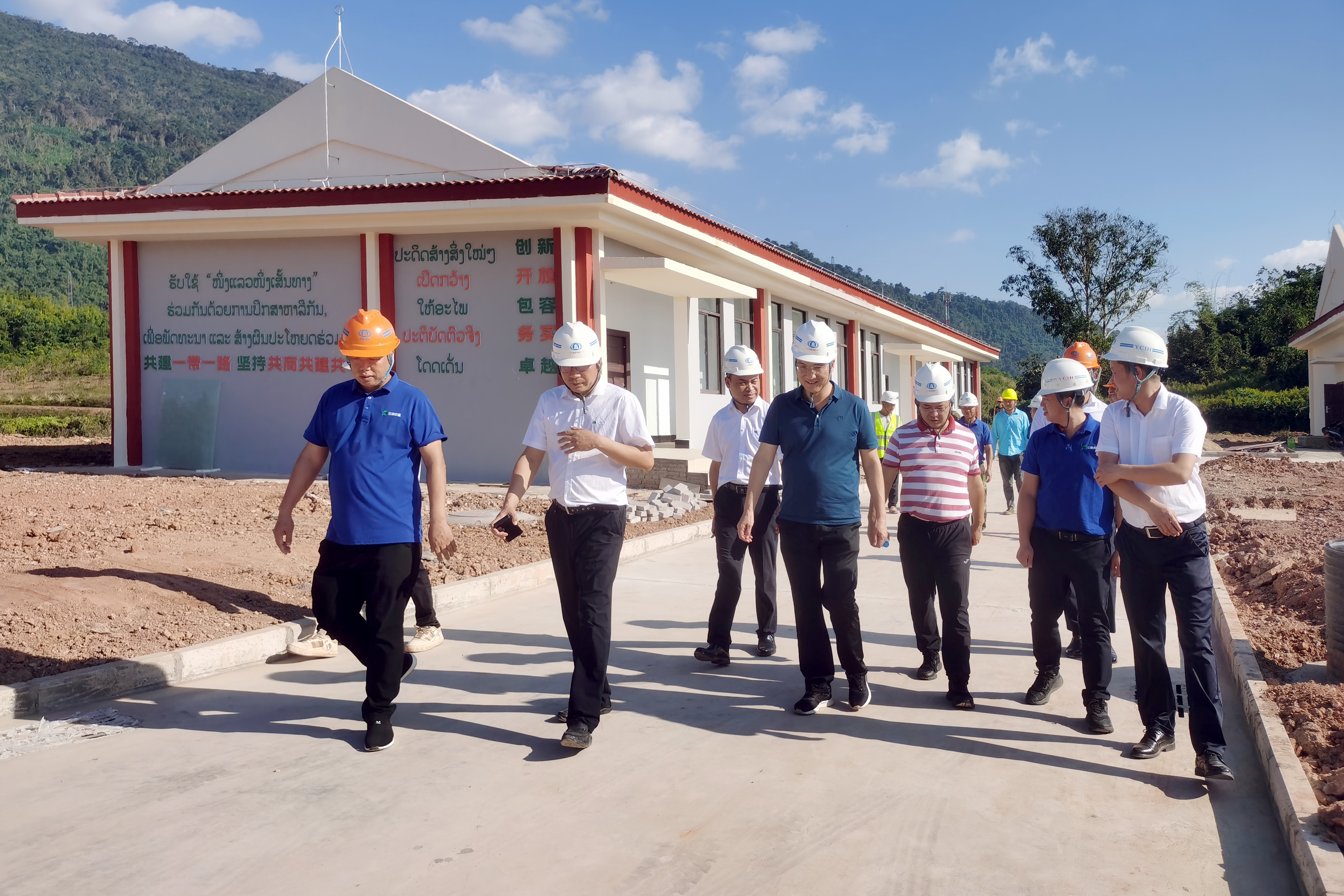 云南农垦2026世界杯比分网党委书记、董事长周建国到新河胶厂项目调研