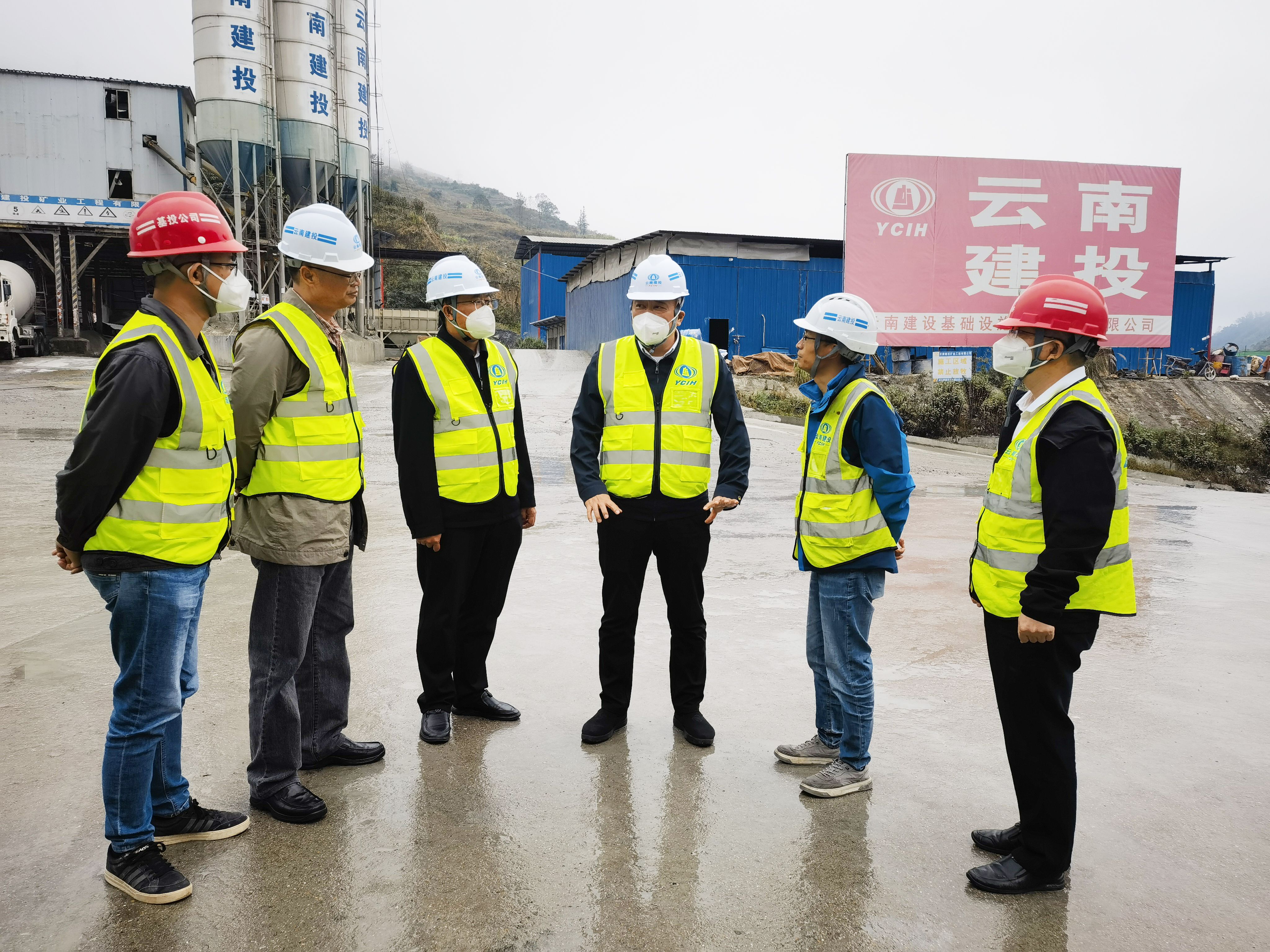 红河州委常委、常务副州长李国民到元绿高速项目开展安全生产督导督查