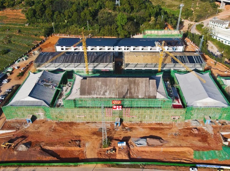 景东县冷链物流基地项目（锦屏片区）综合楼封顶