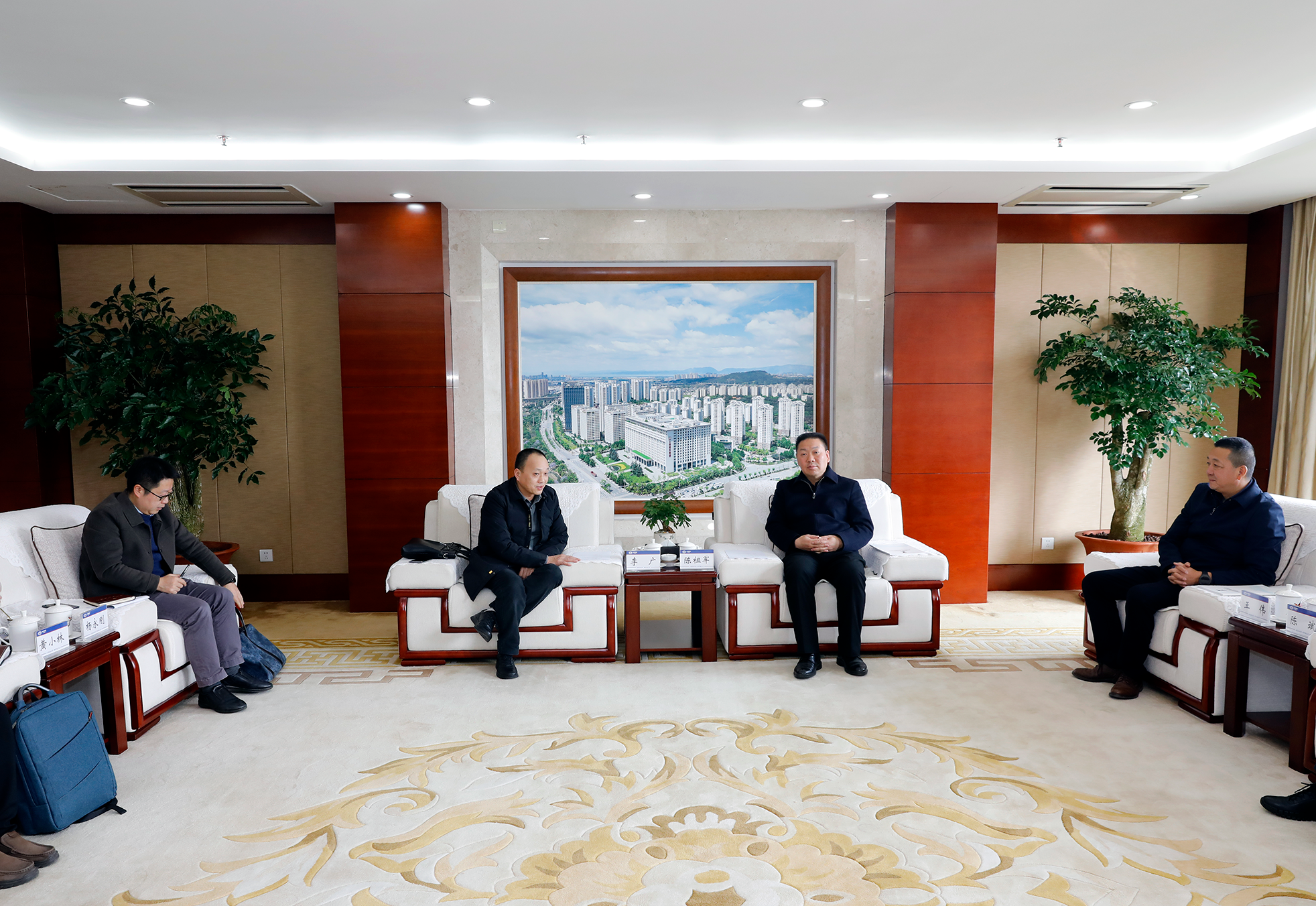 陈祖军会见重庆城建客人