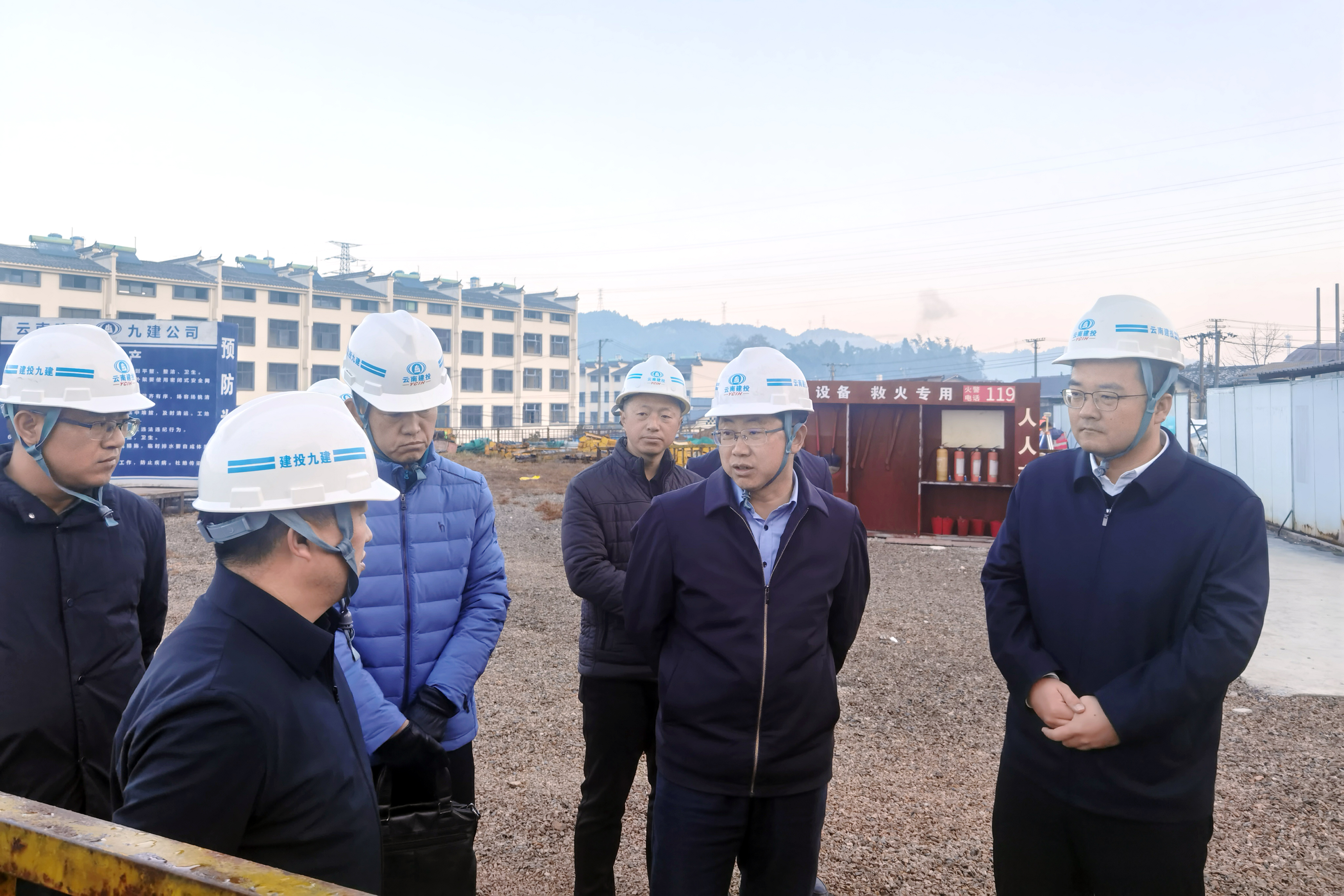 保山市副市长高康调研龙陵县项目