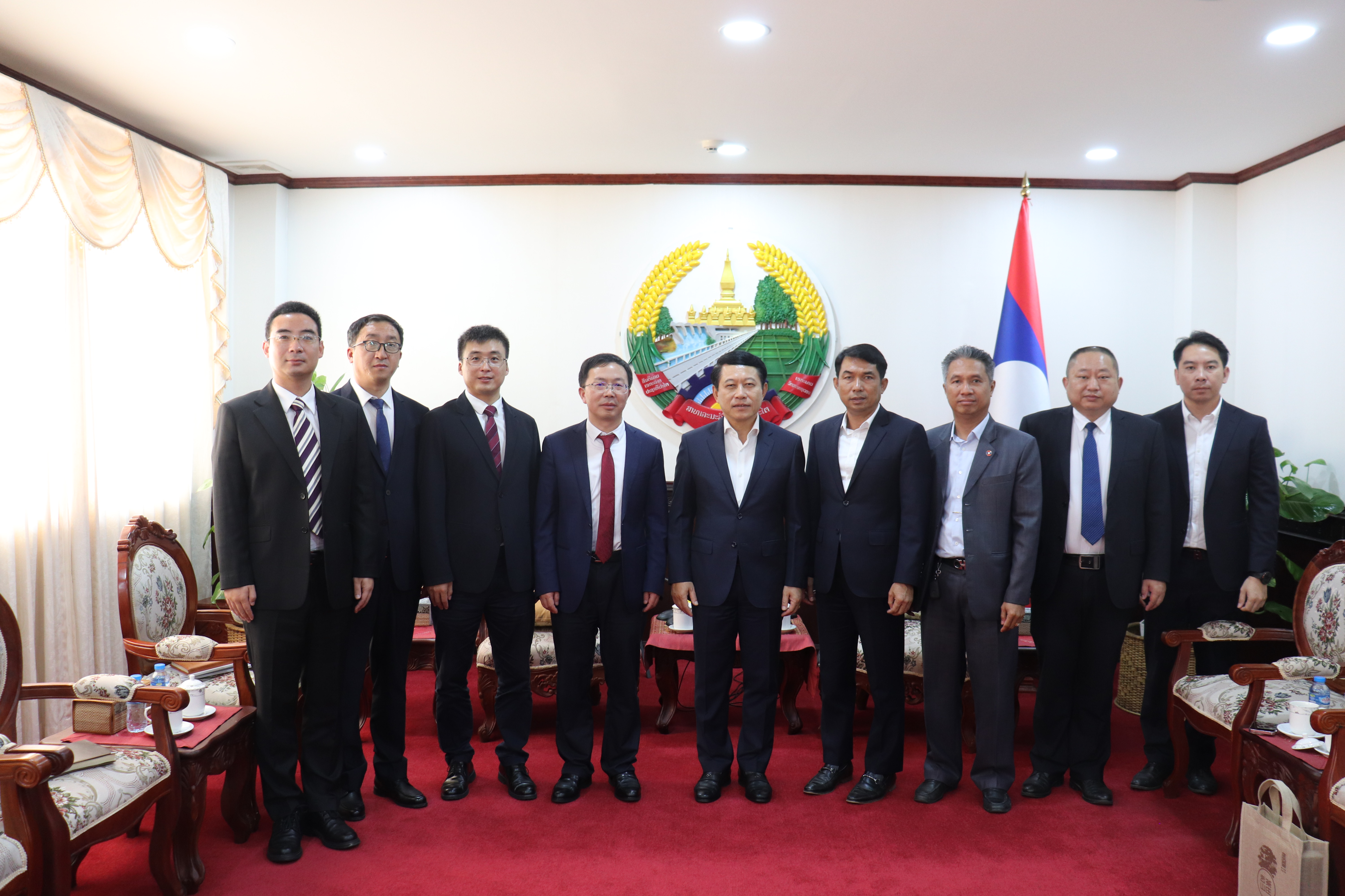 刘金荣拜会老挝有关部委 调研世界杯足球比分在老重点项目并慰问驻老干部职工