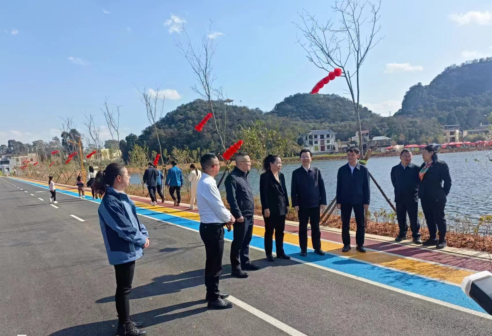 文山州委书记陈明到砚山县听湖健康步道项目调研