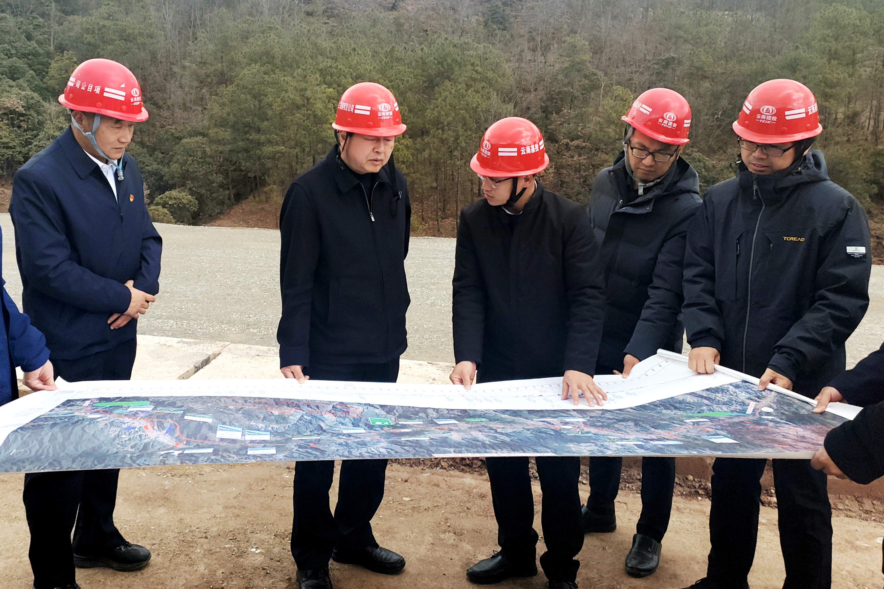 大理州政协党组书记、主席朱建斌调研云兰高速