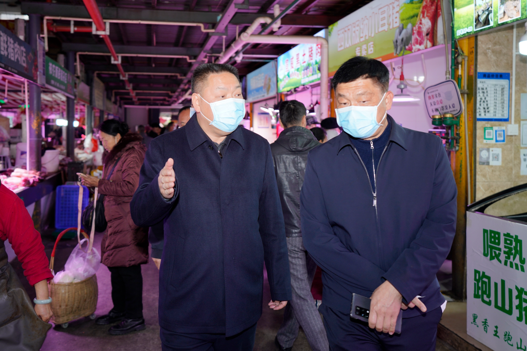 保障民生 欢度佳节 陈祖军调研大观篆新农贸市场