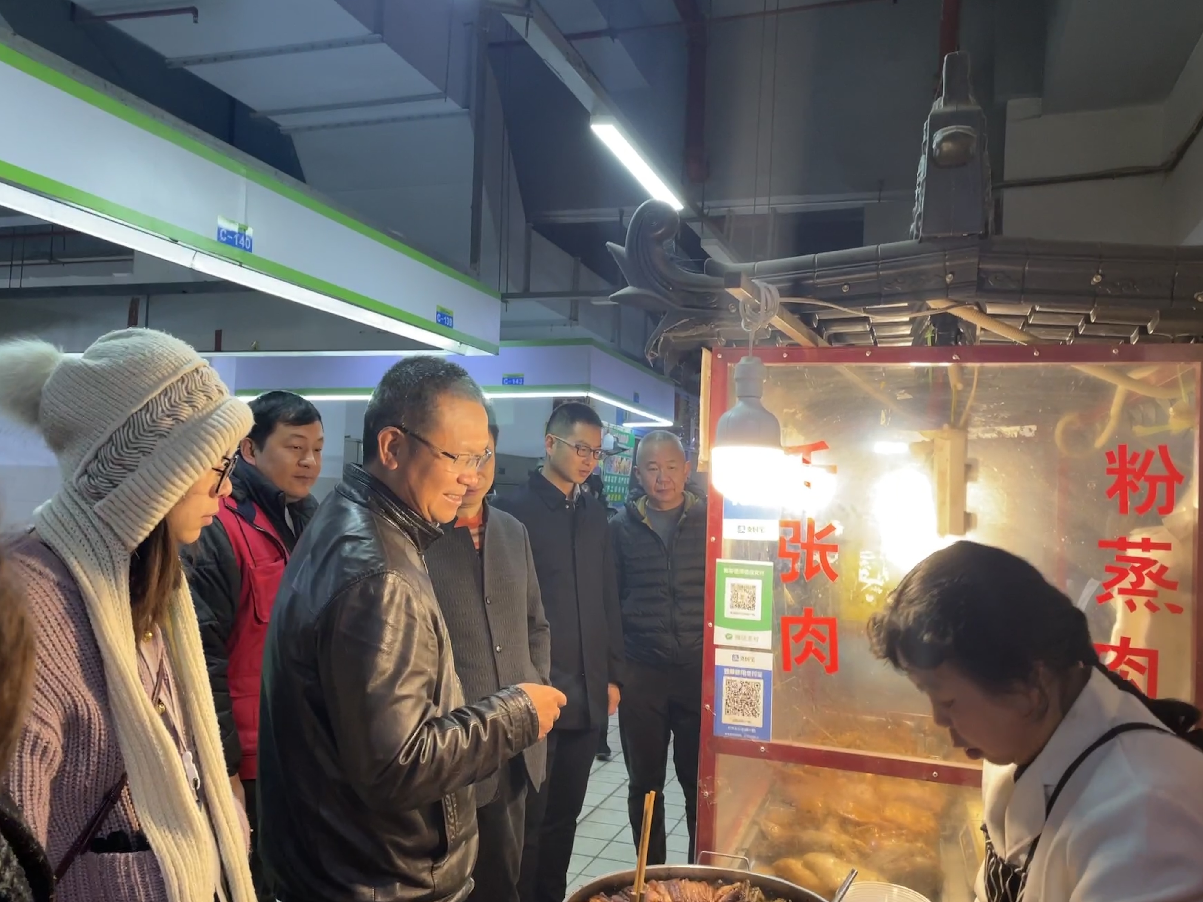 杨国文调研建材科技公司五里多农博广场