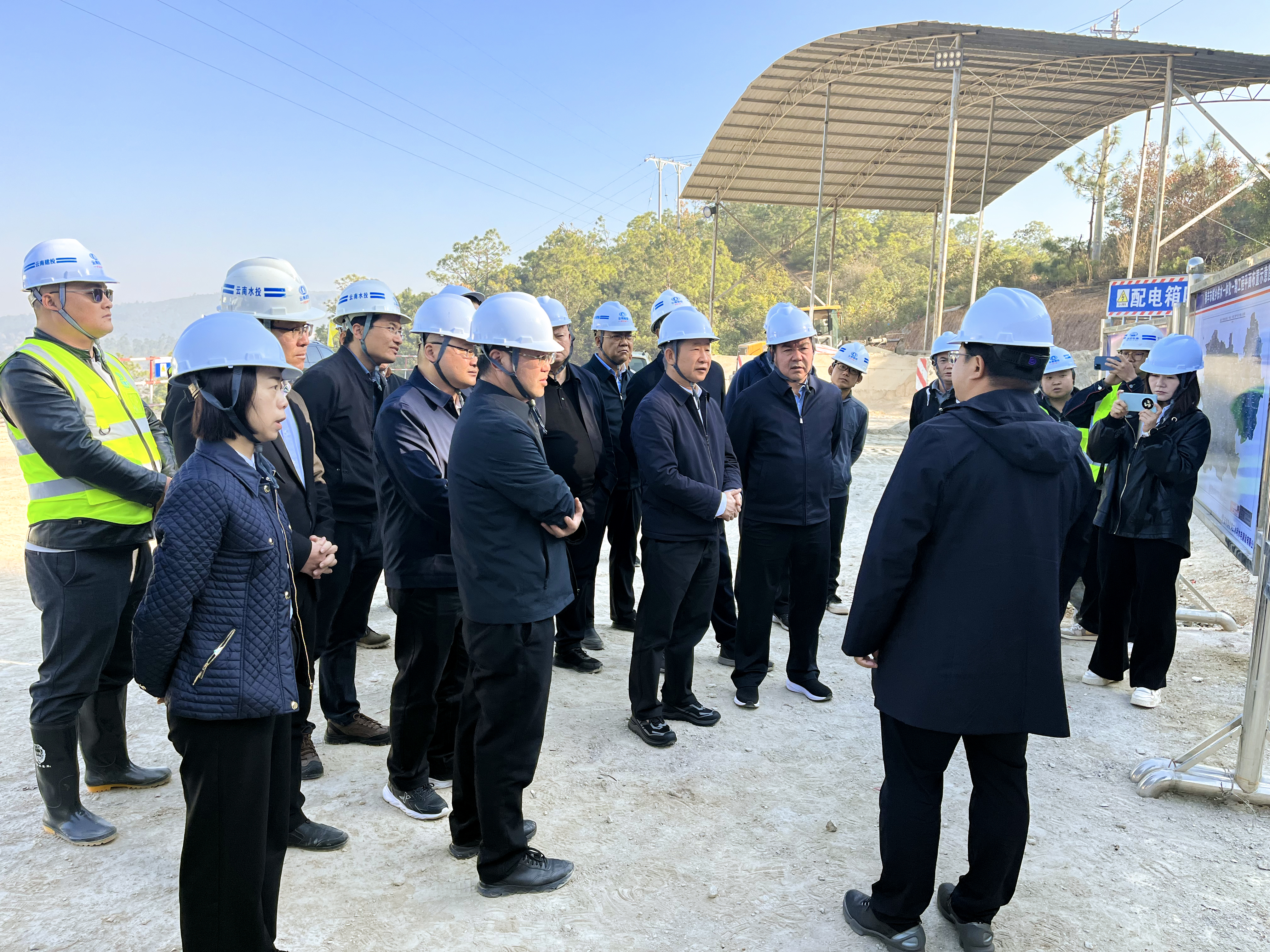 省水利厅党组书记、厅长胡朝碧一行调研禄丰市城乡供水一体化项目