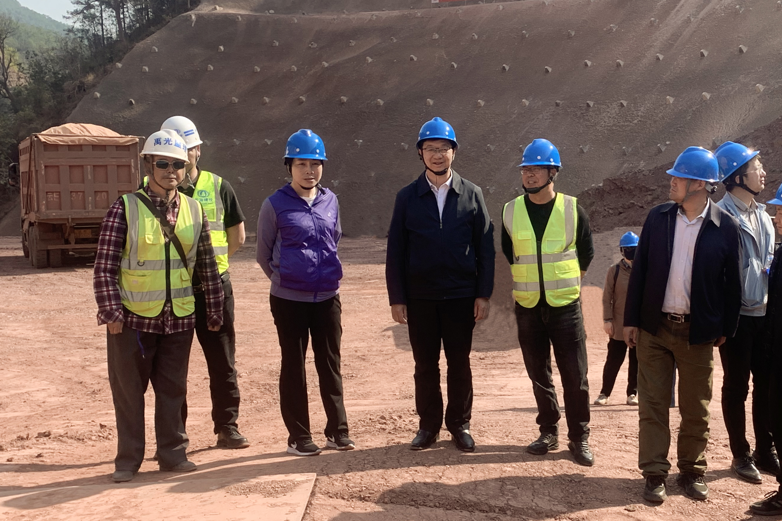 省水利厅党组成员、副厅长包崇国调研白衣河水库工程