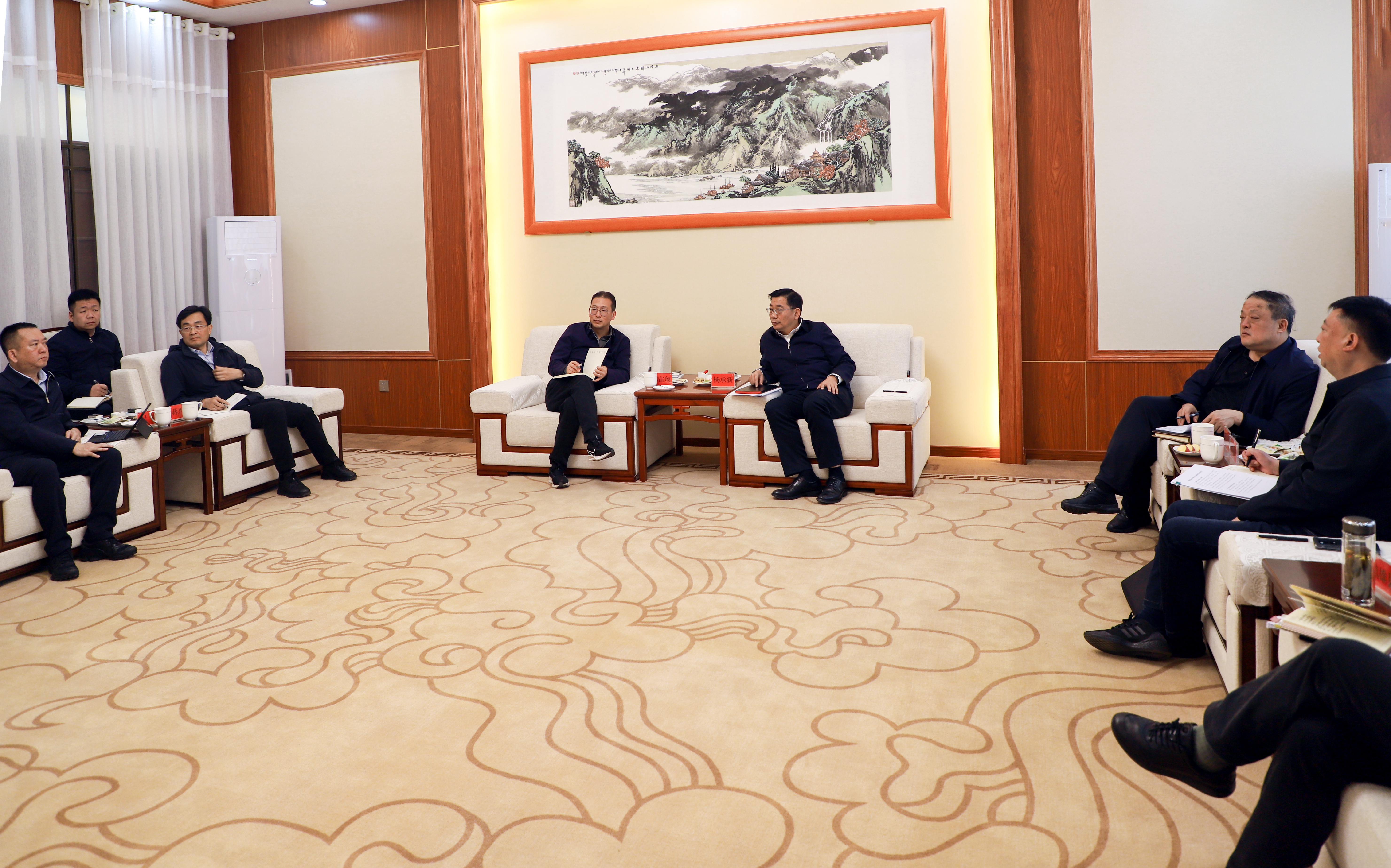 陈宙翔赴昭通市交流座谈 调研昭通片区项目 看望慰问驻村工作队员