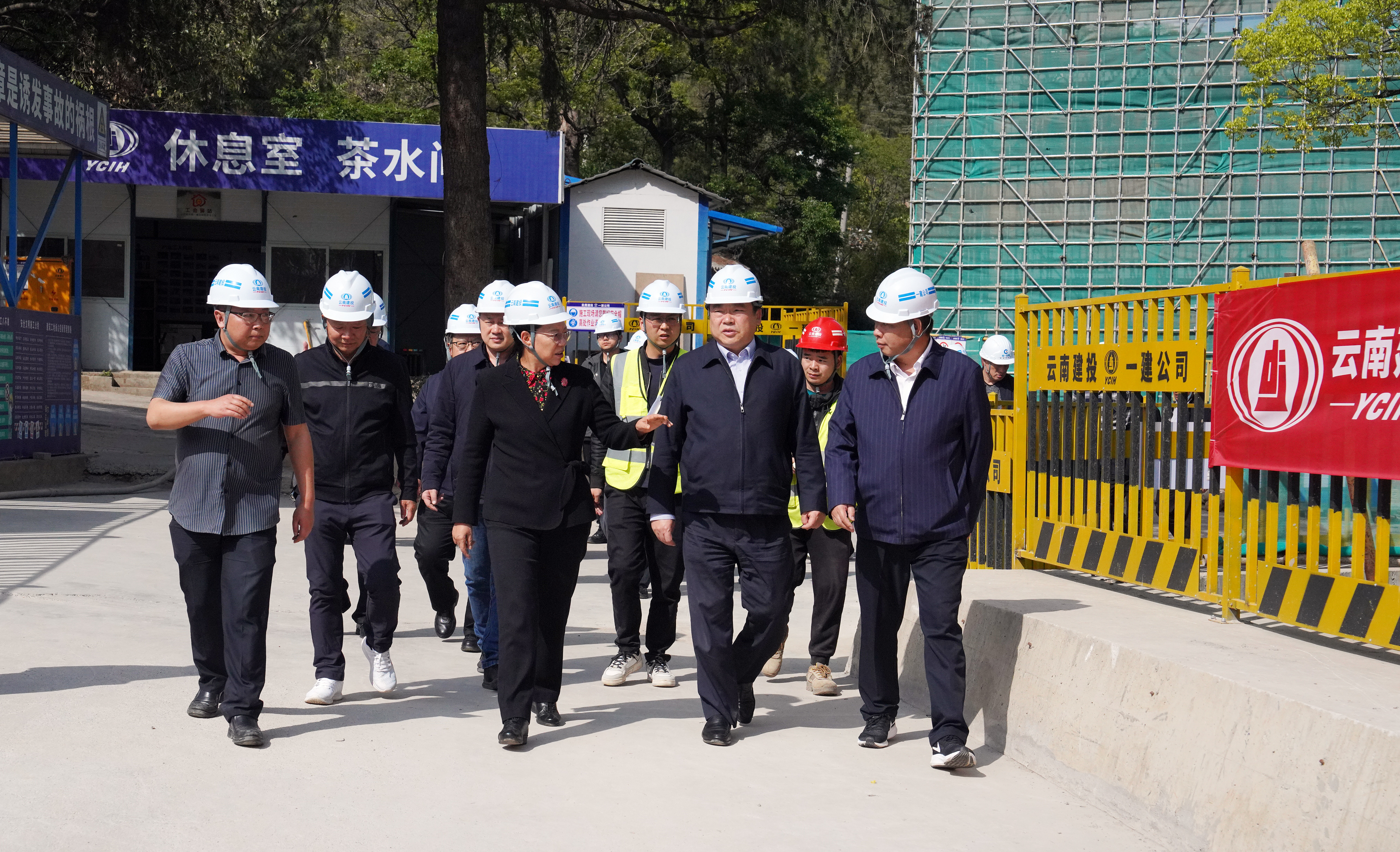 省人大常委会副主任、省总工会主席王树芬调研曲靖温泉职工疗养院提升改造工程（一期）建设项目