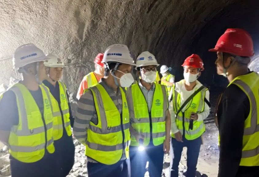 省交通运输厅安全总监、二级巡视员和昆调研瑞孟高速（建投段）项目