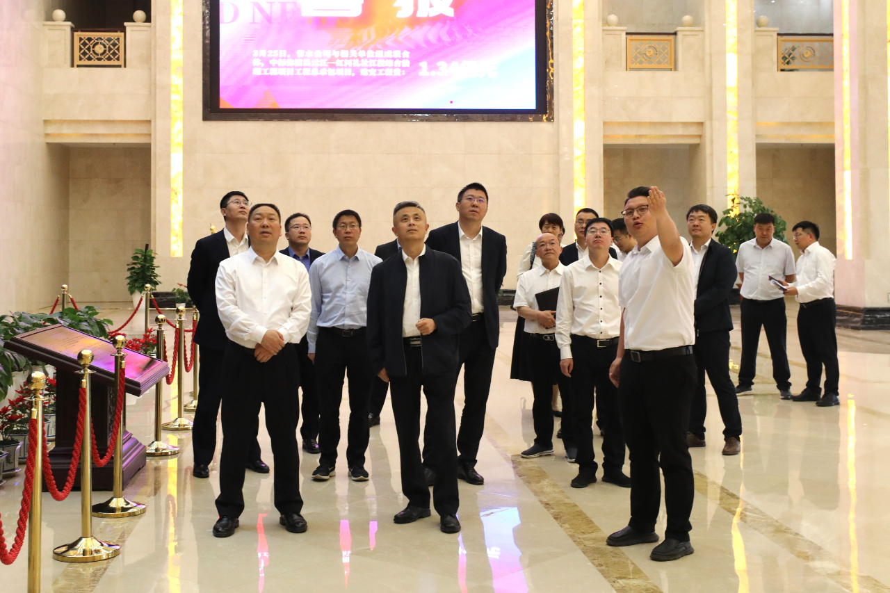 金融活水润泽合作沃土 世界杯官网合作平台与恒丰银行交流座谈