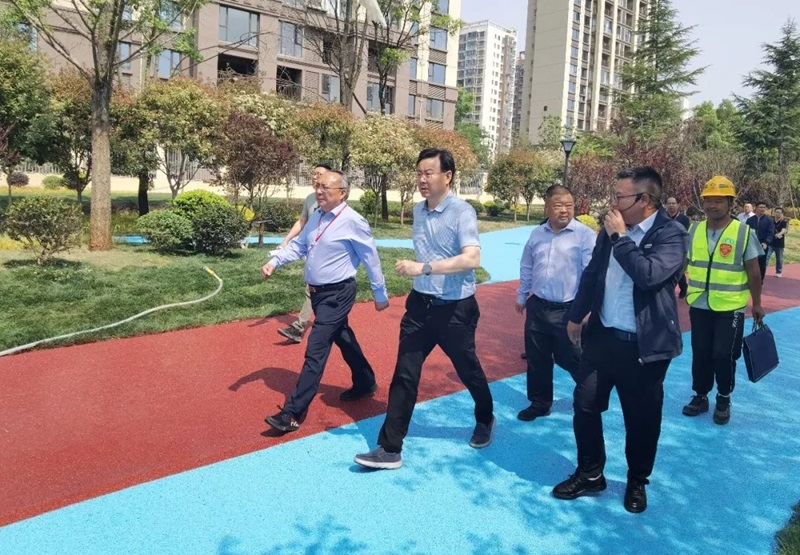 省、市人大代表视察昭通中心城市美丽河道治理工作