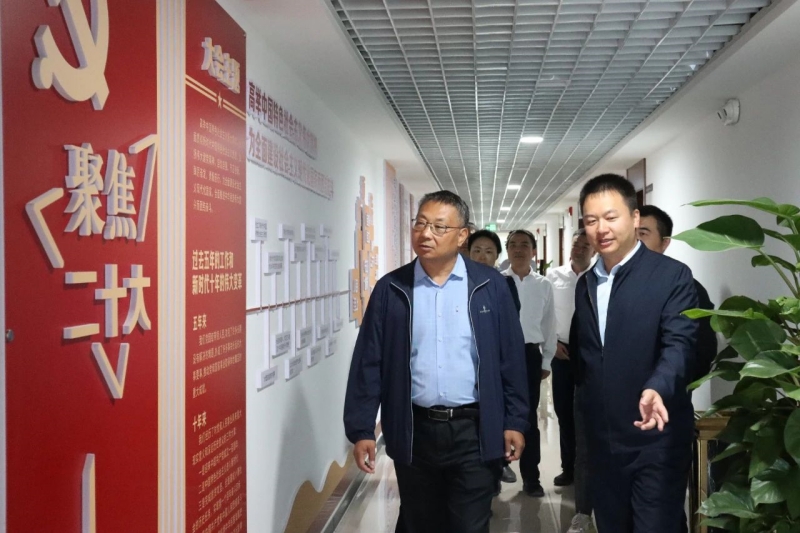 省住建厅党组成员、副厅长阿苏务千检查云永高速项目 调研十五公司