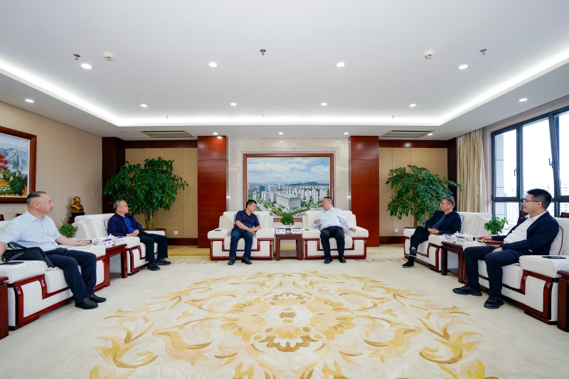 陈祖军会见省交发公司客人