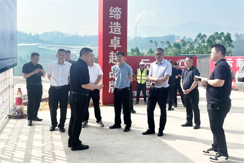 普洱市委常委、常务副市长李旭东调研景谷林产工业园区项目