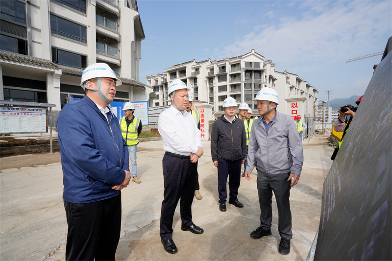 陈祖军调研九公司腾冲项目时强调：坚定信心 展现新作为 奋力开创发展新局面