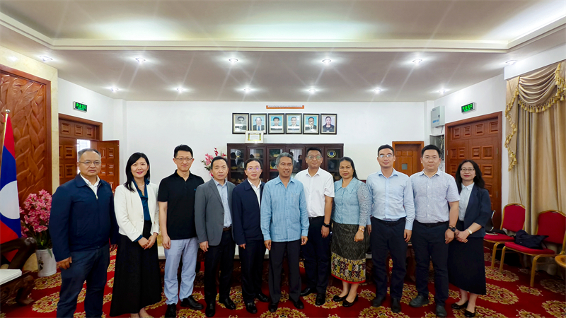 刘金荣拜会老挝驻昆明总领事邦当·巴萨帕迪