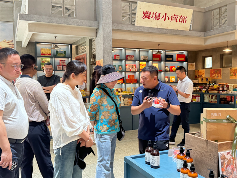 省政府驻京办携知名康养企业调研东风韵国际康养旅游度假区