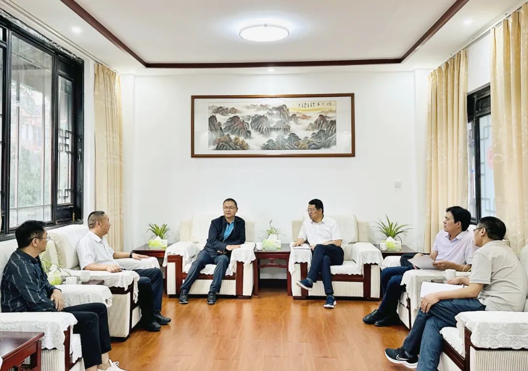 世界杯比分网与楚雄州交流座谈