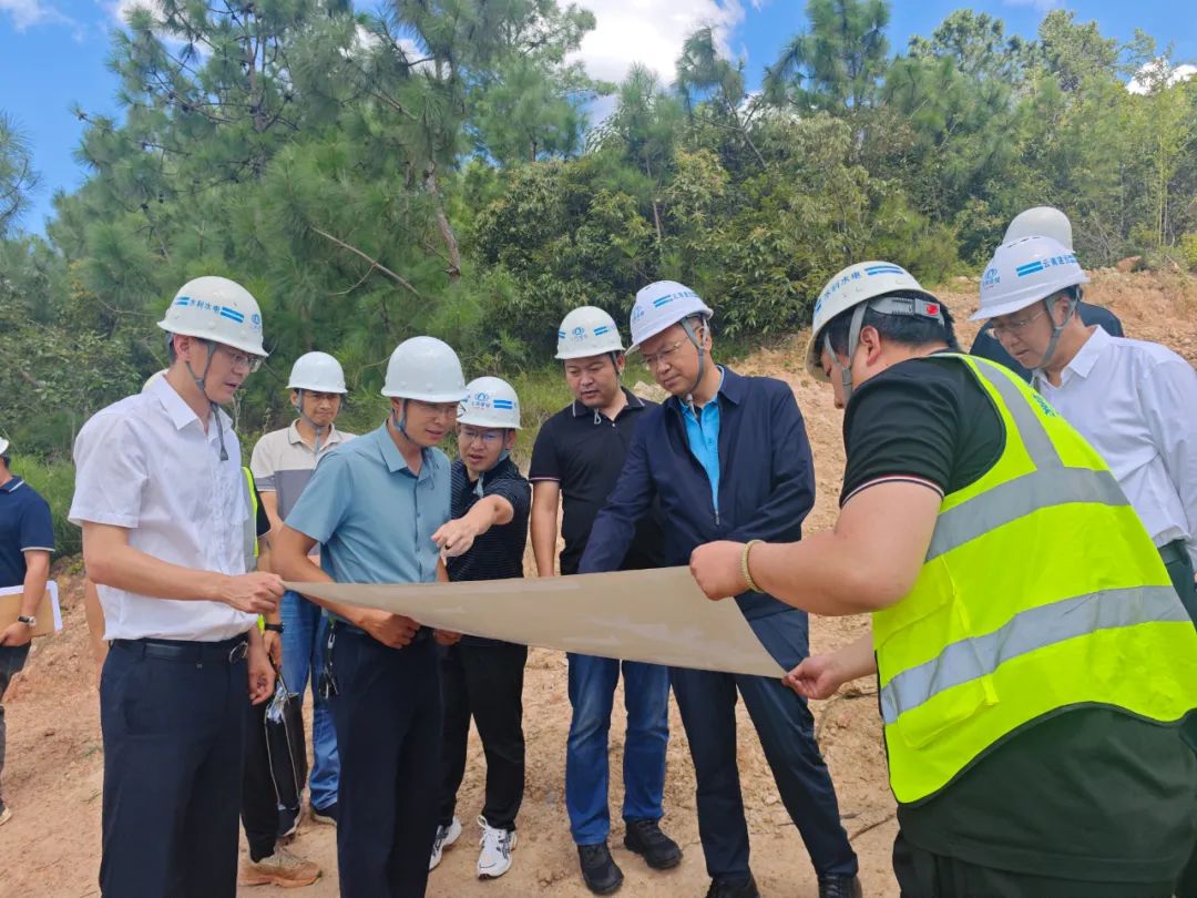 杨国文调研嵩明县农村供水保障项目