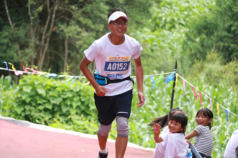 城乡投公司职工罗祥航获评全国职工健康达人