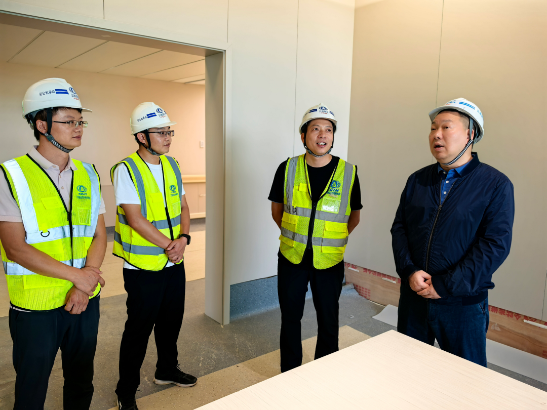 陈祖军调研昆华国际医院项目 看望慰问项目一线职工
