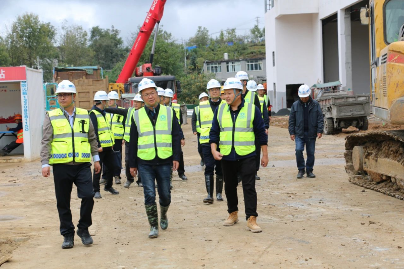 杨国文调研镇雄县在建项目