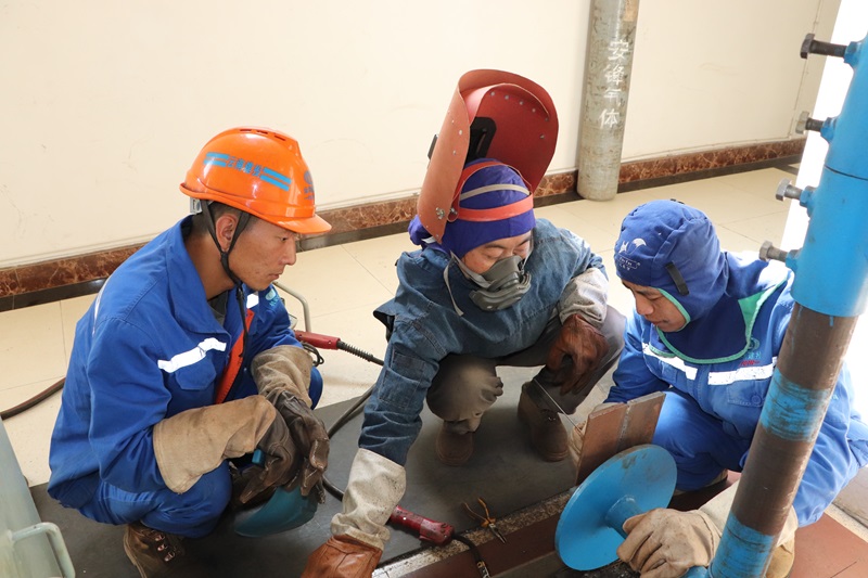 机安公司开展产业工人及劳务工友夜校培训活动