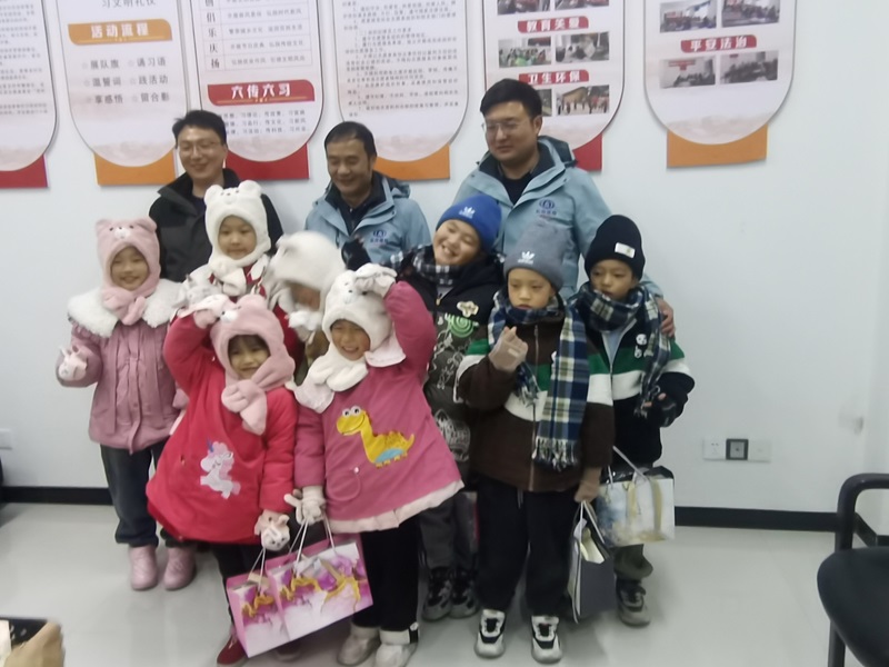 世界杯官网合作平台驻村工作队：特色小课堂 温暖陪伴留守儿童
