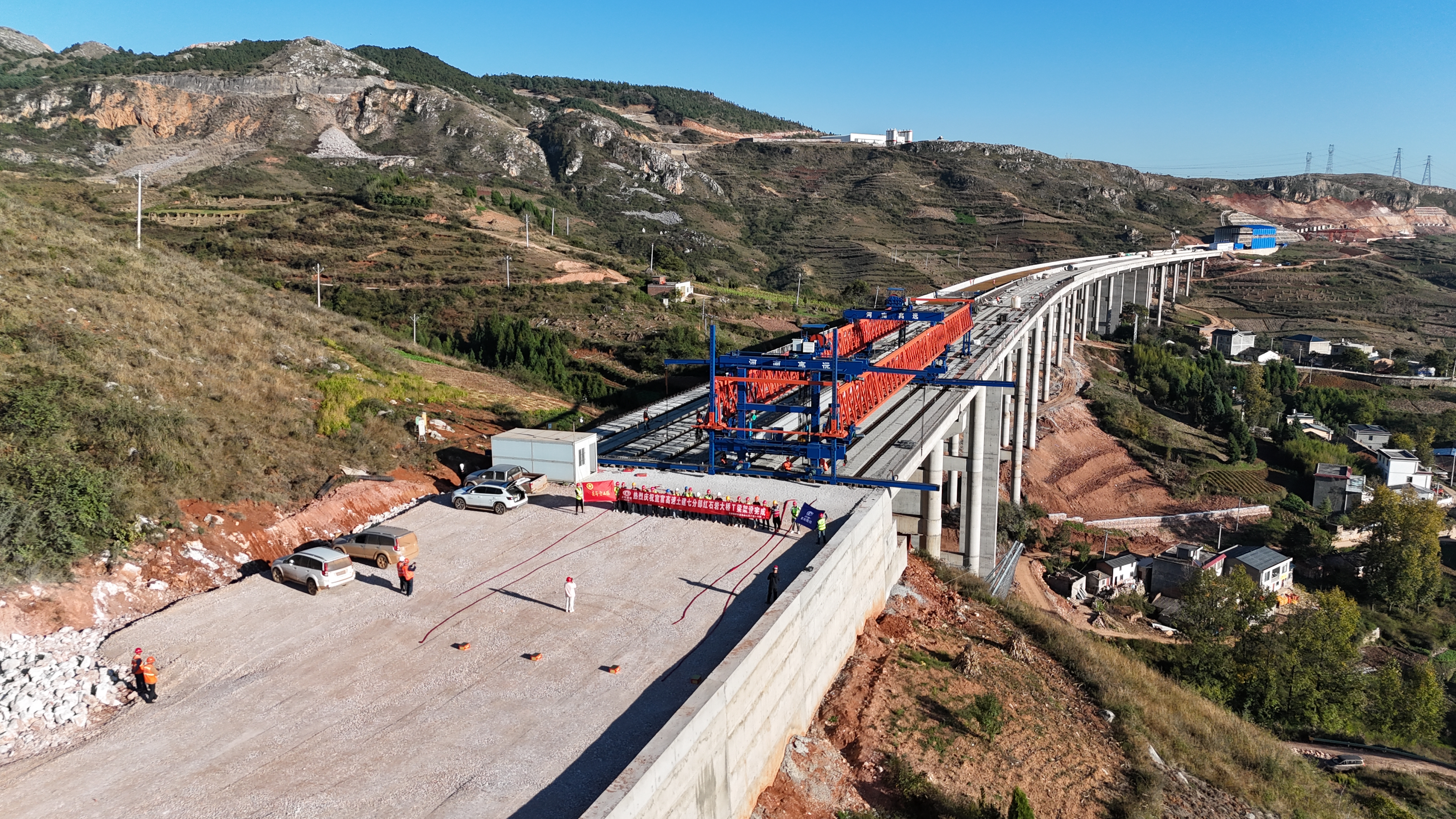 宣富高速土建七分部全线T梁架设完成
