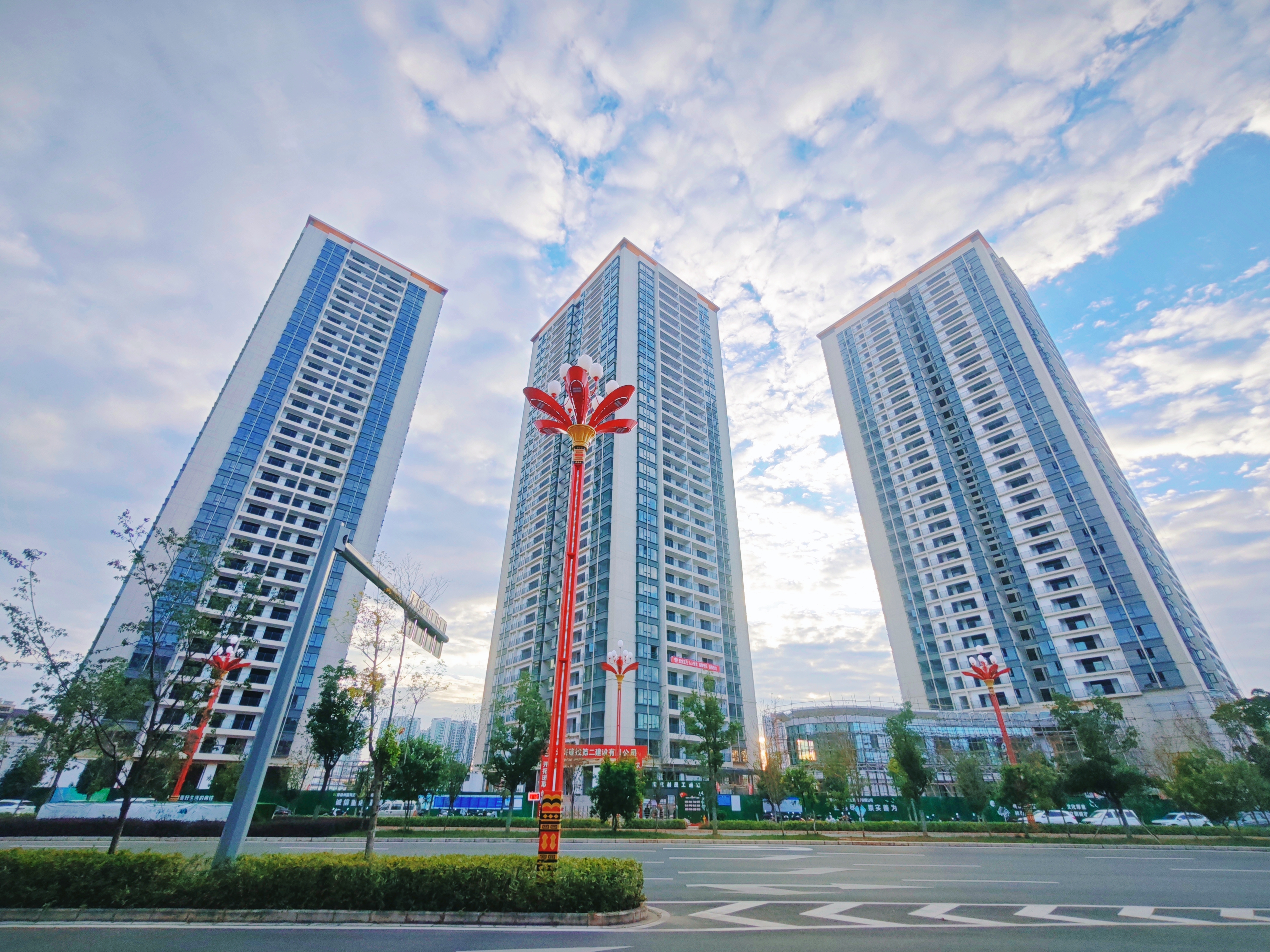 楚雄新航鸿雅房产开发世界杯官网合作平台项目顺利交房