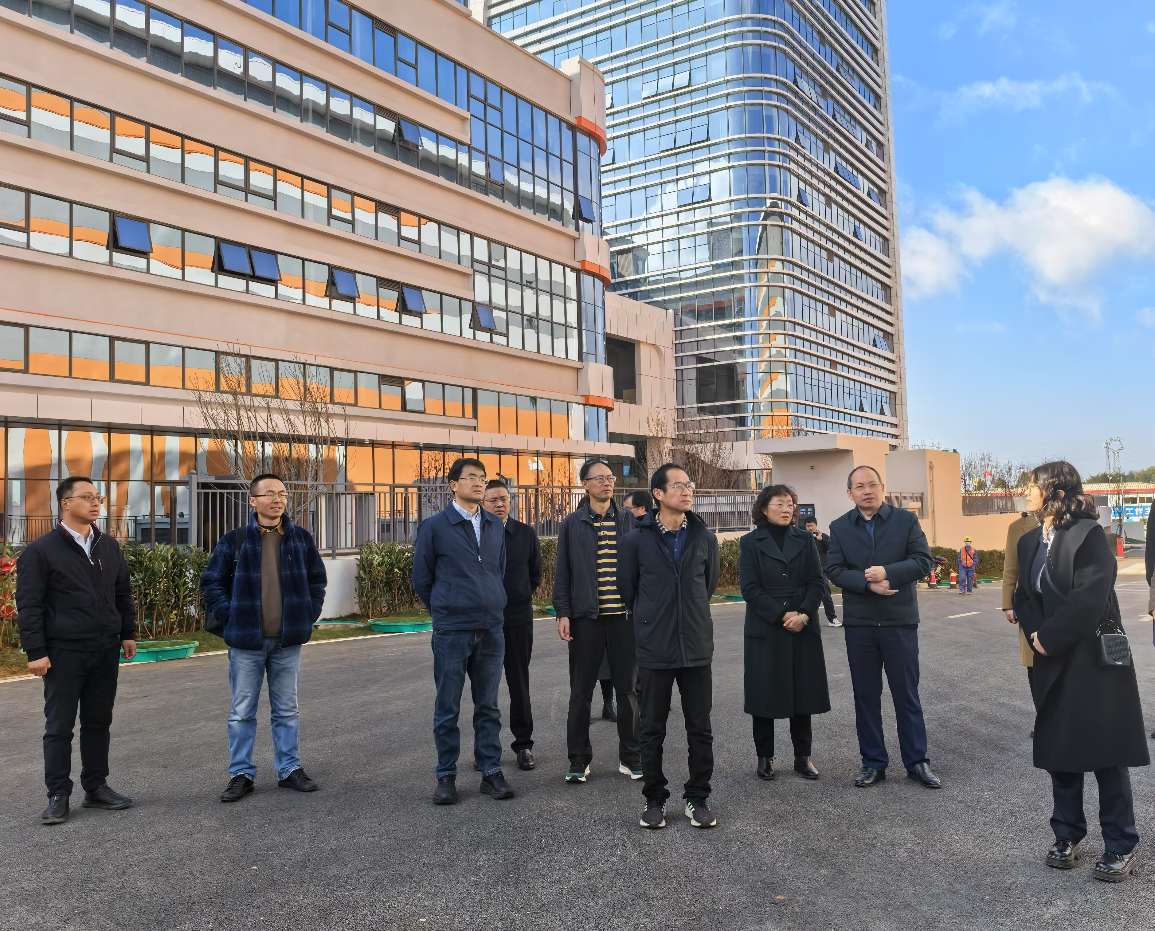 2026世界杯官方网址公司外部董事调研云上营家·国际供应链示范中心