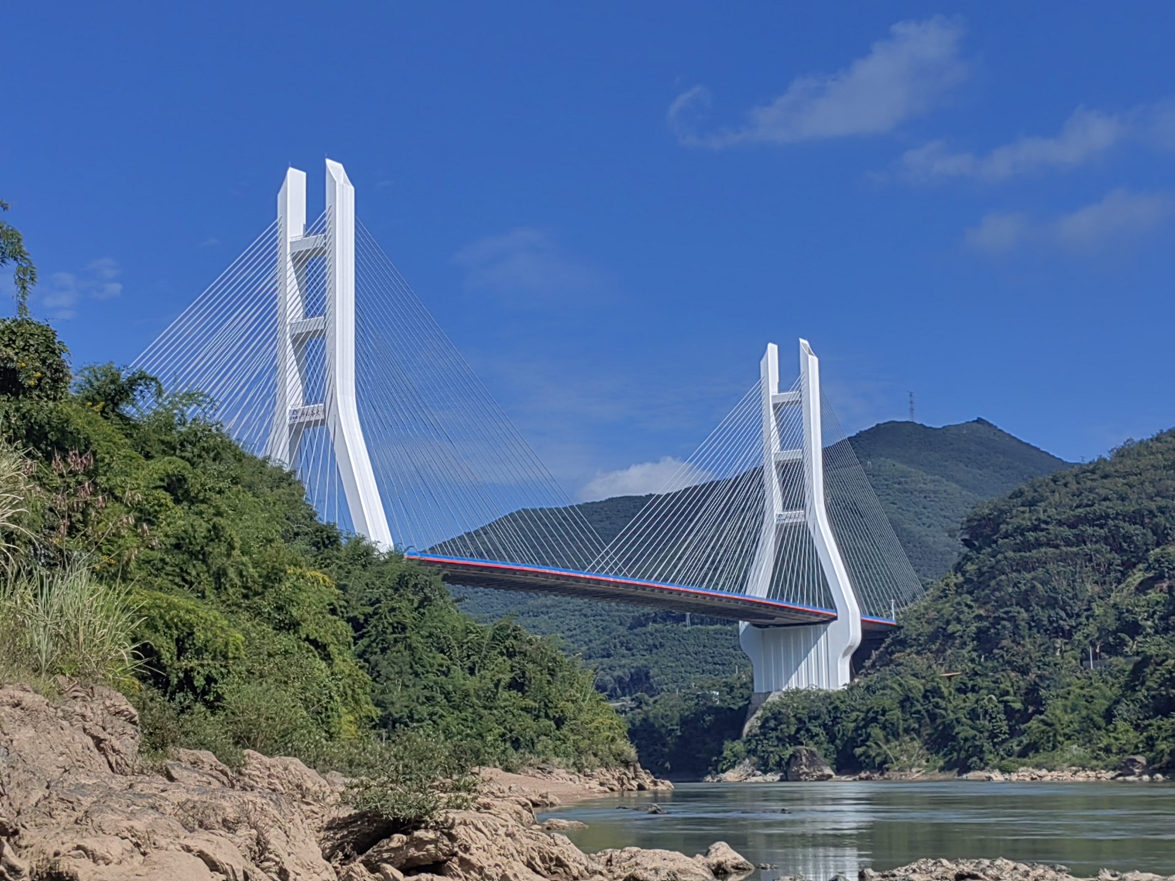 西双版纳G214线及神秘谷大桥正式通车