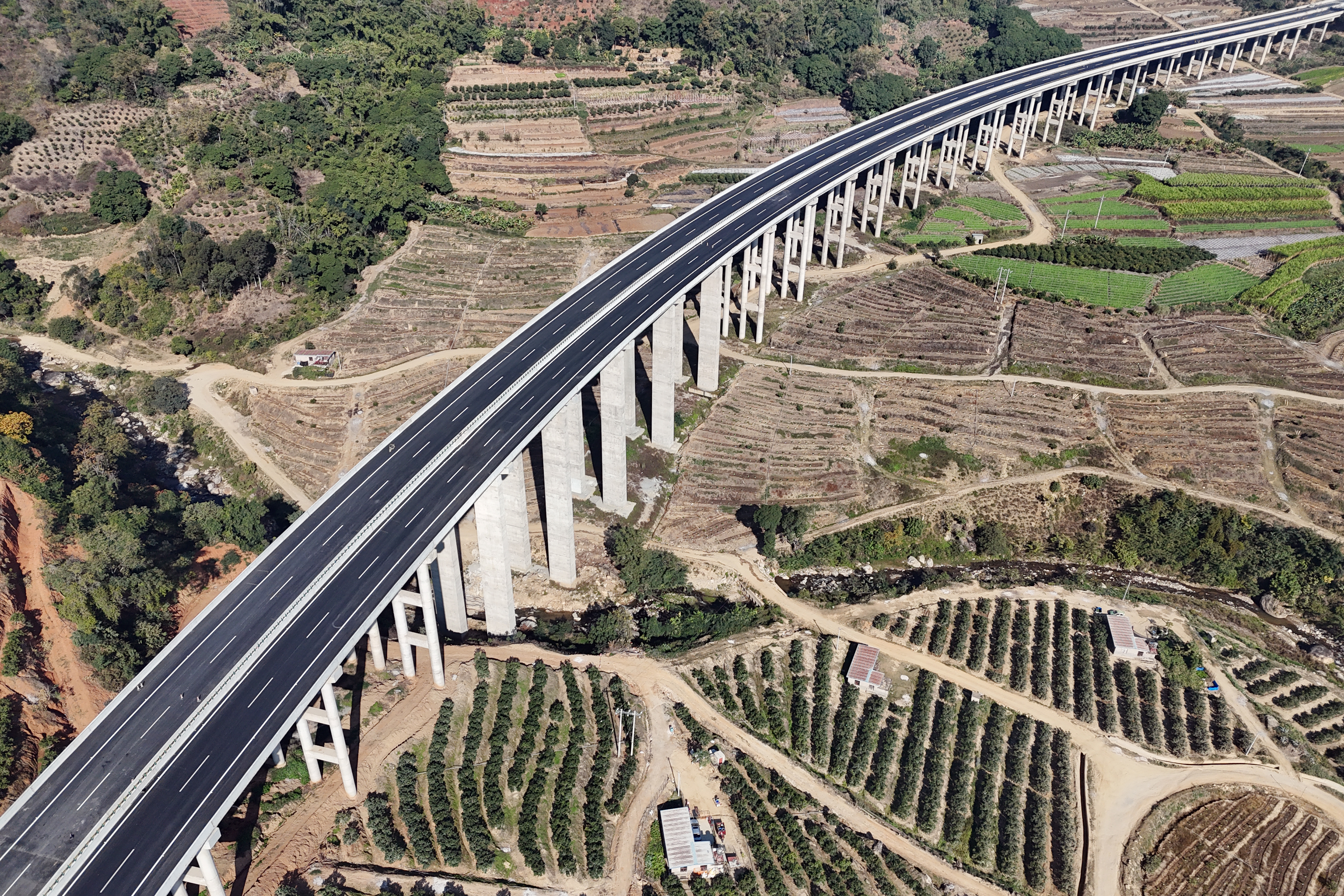 永金高速新平（漠沙）至元江（红光）段贯通