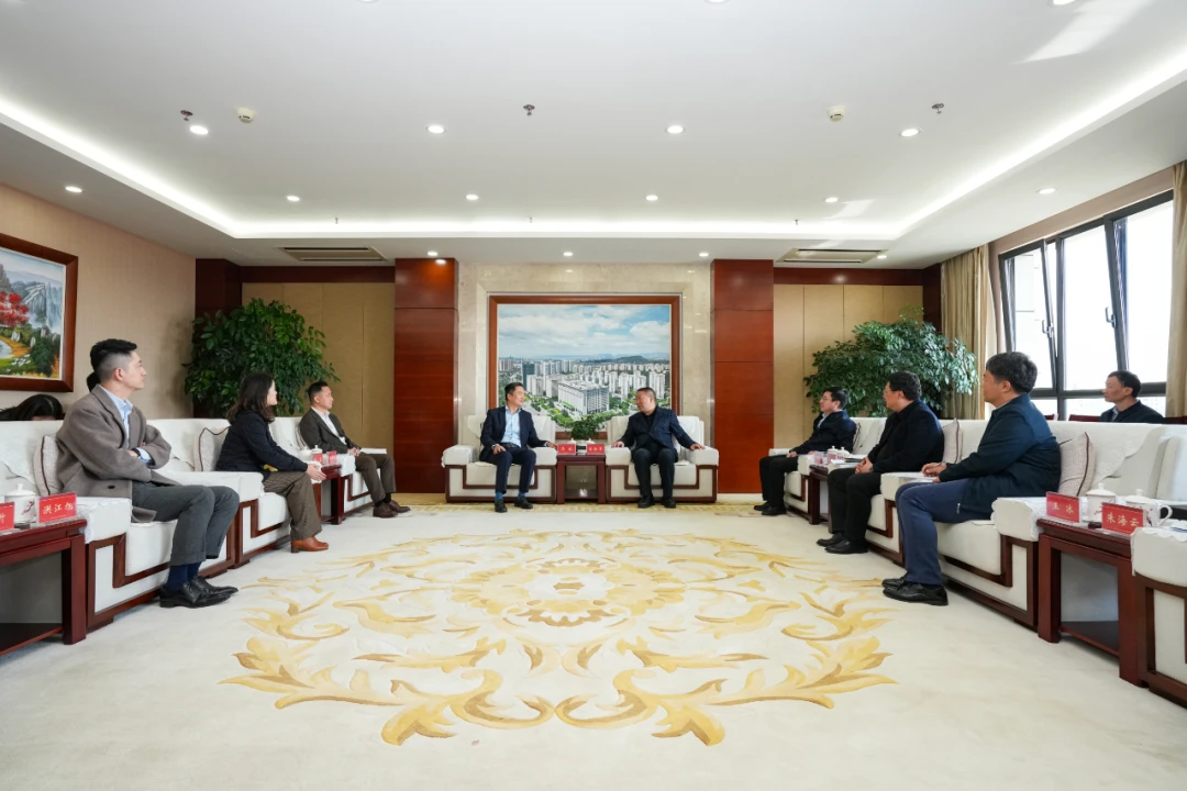 世界杯网址与恒生银行交流座谈