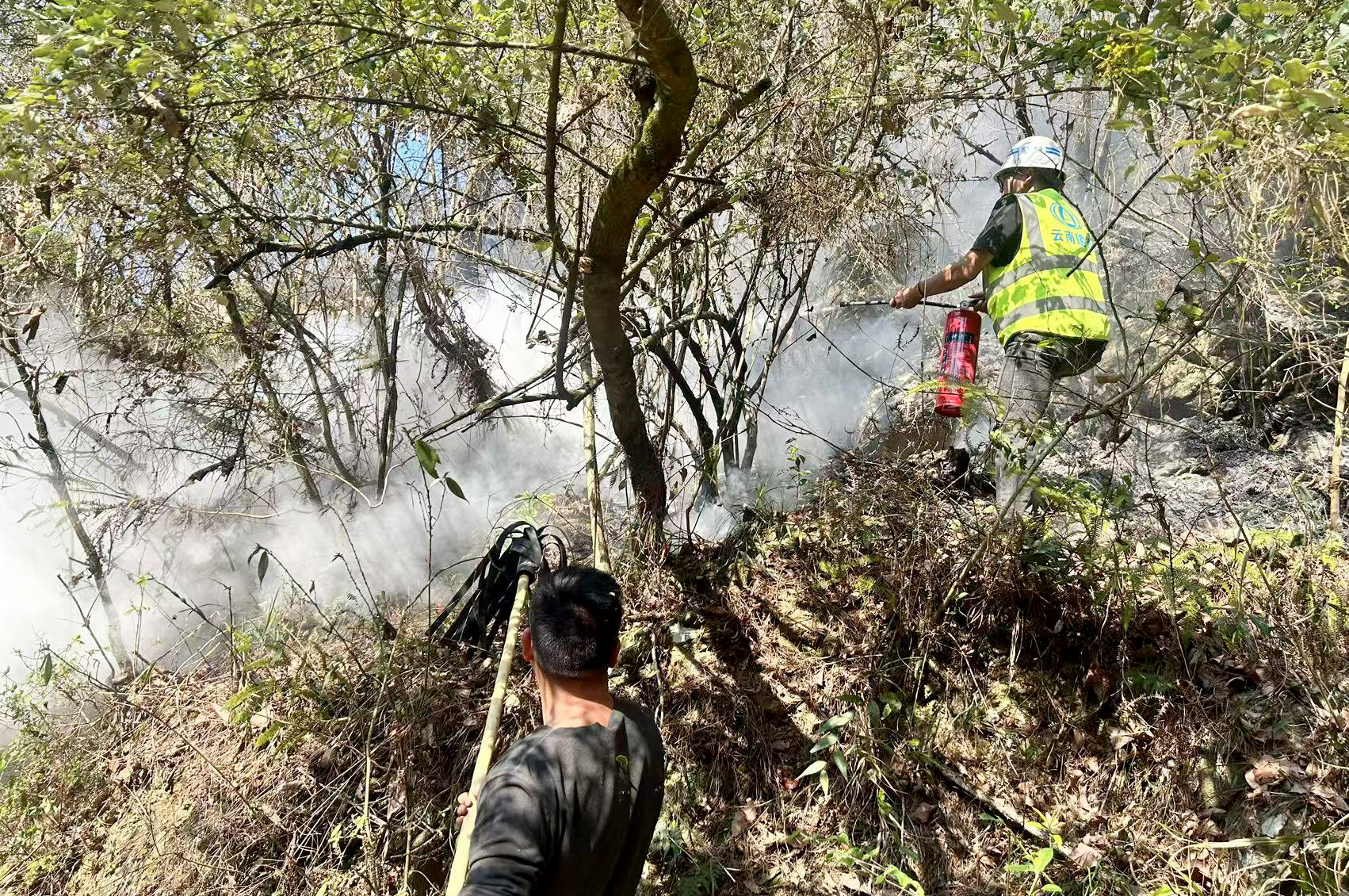 第一水利水电公司积极参与重庆市奉节县火灾救援