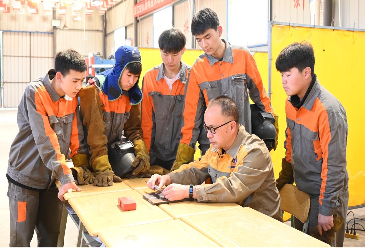 世界杯官网合作平台技工学校入选国家级高技能人才培训基地