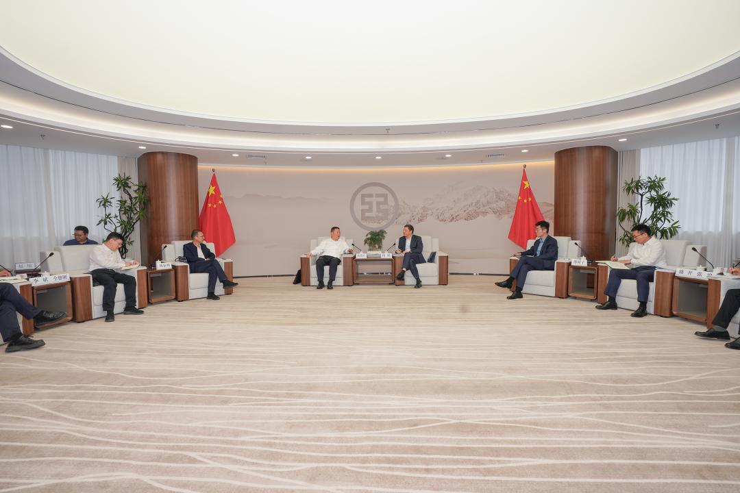 世界杯足球比分预测与工商银行云南省分行交流座谈