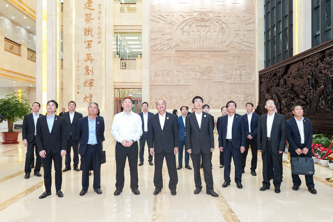 老挝副总理吉乔·凯坎皮吞一行到访美加墨世界杯足球比分