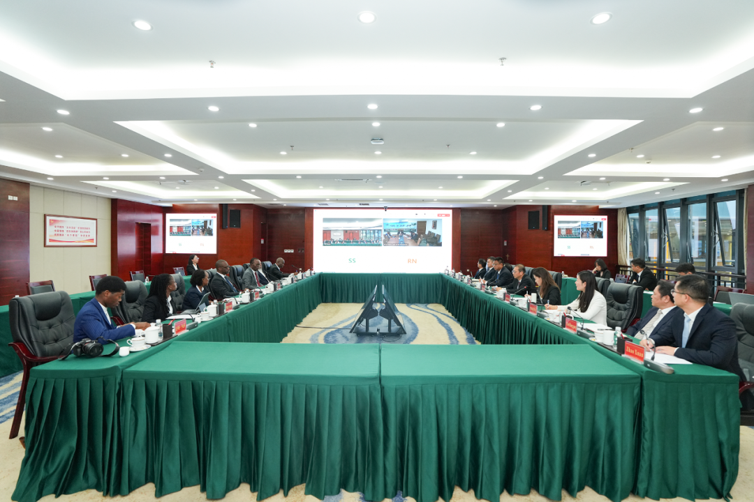 贝宁政府代表团到访世界杯网址