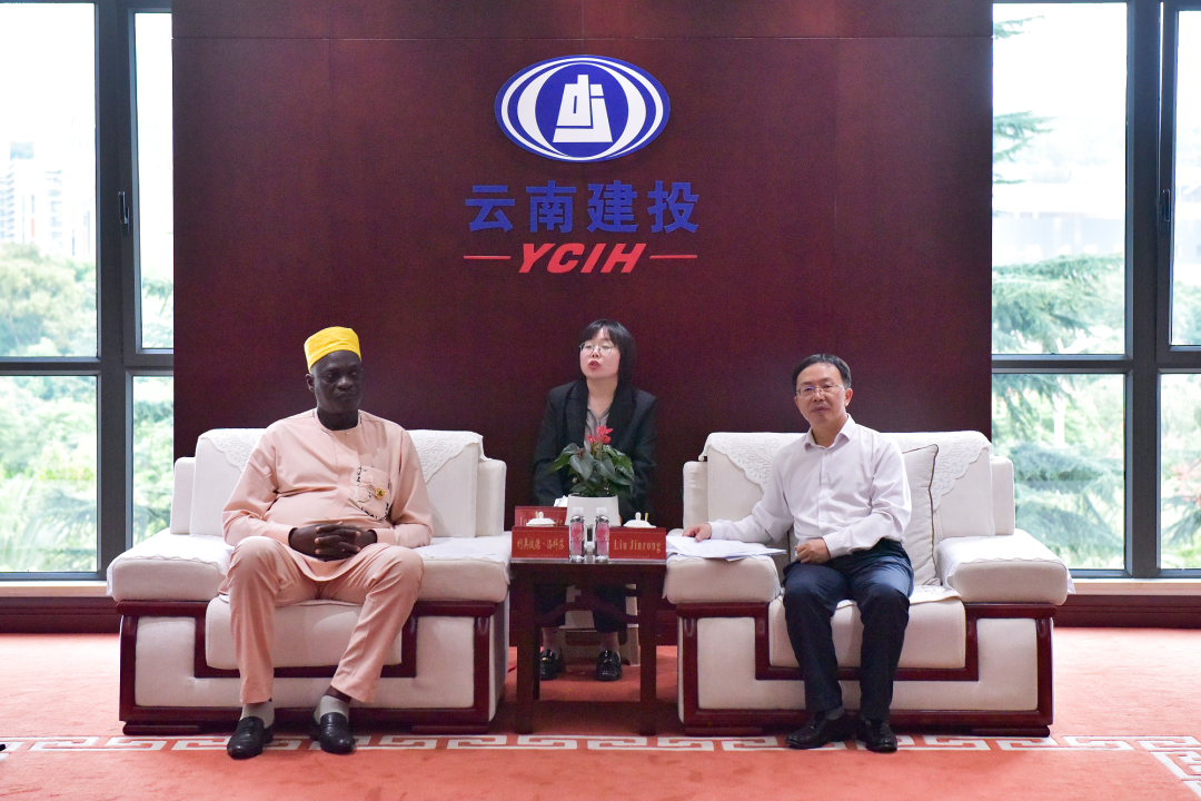 贝宁共和国议员代表团到访世界杯网址