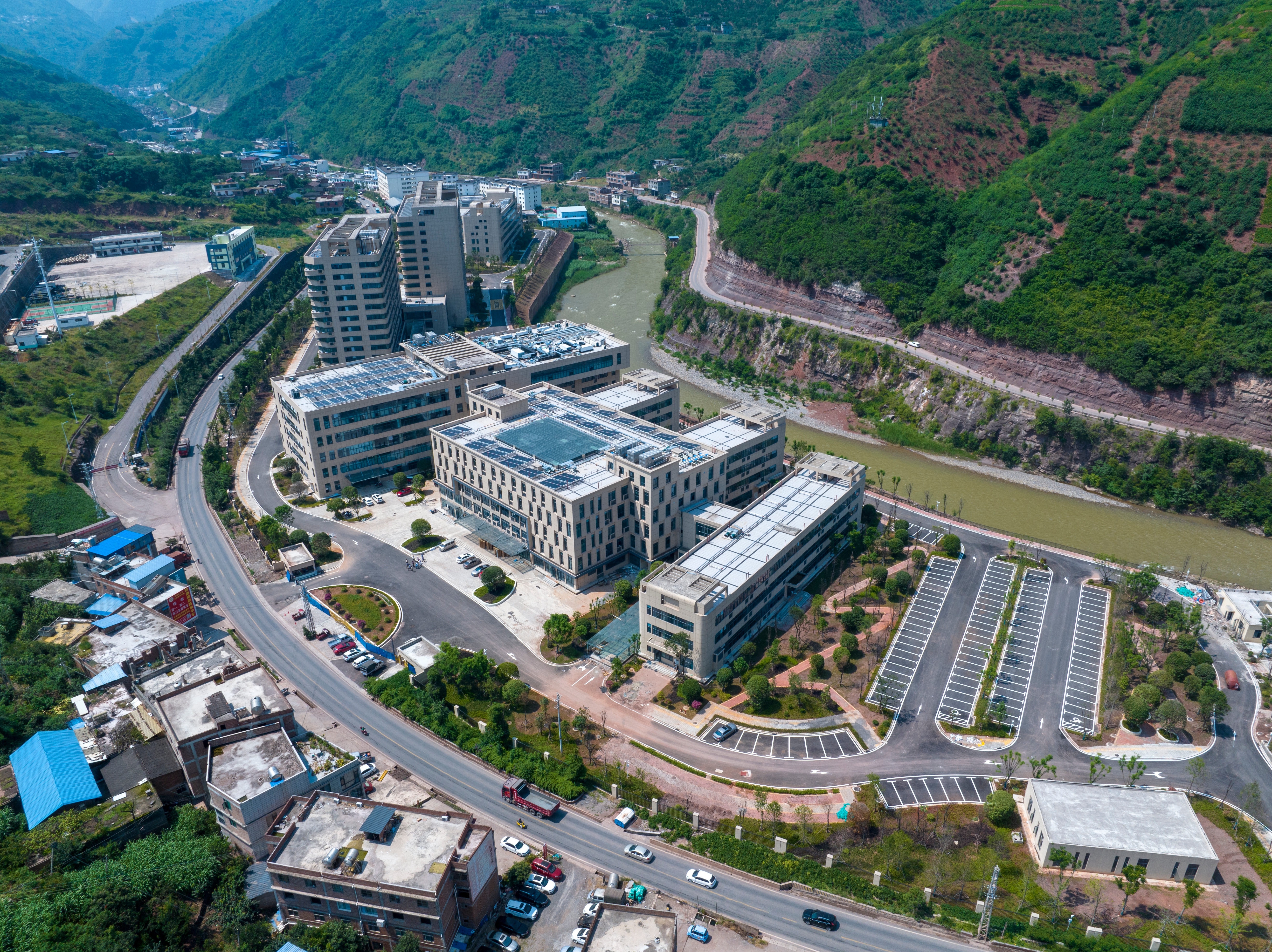 彝良县第二人民医院项目顺利通过竣工验收