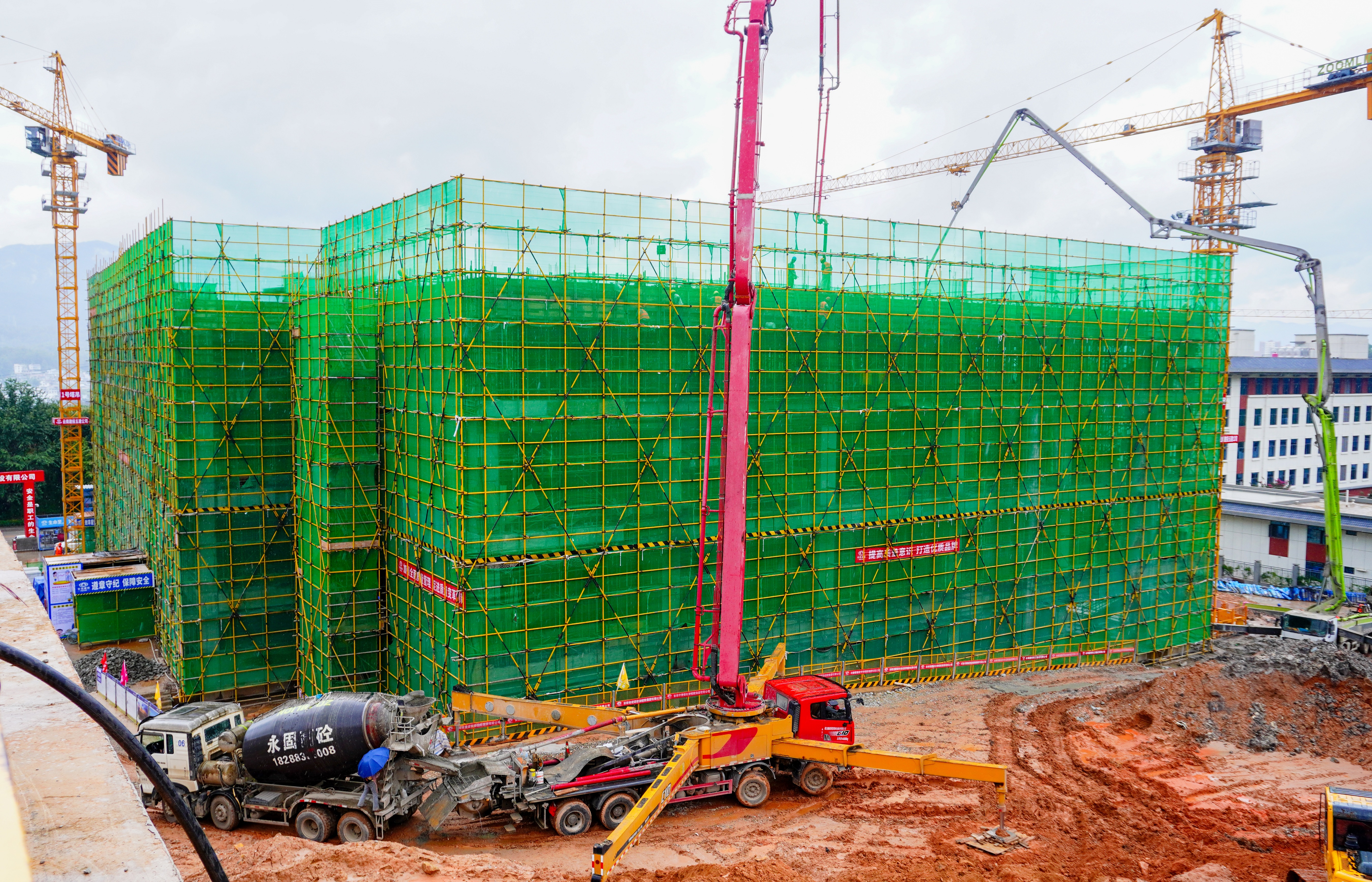 临沧供电局调度控制中心用房项目主体结构全面封顶