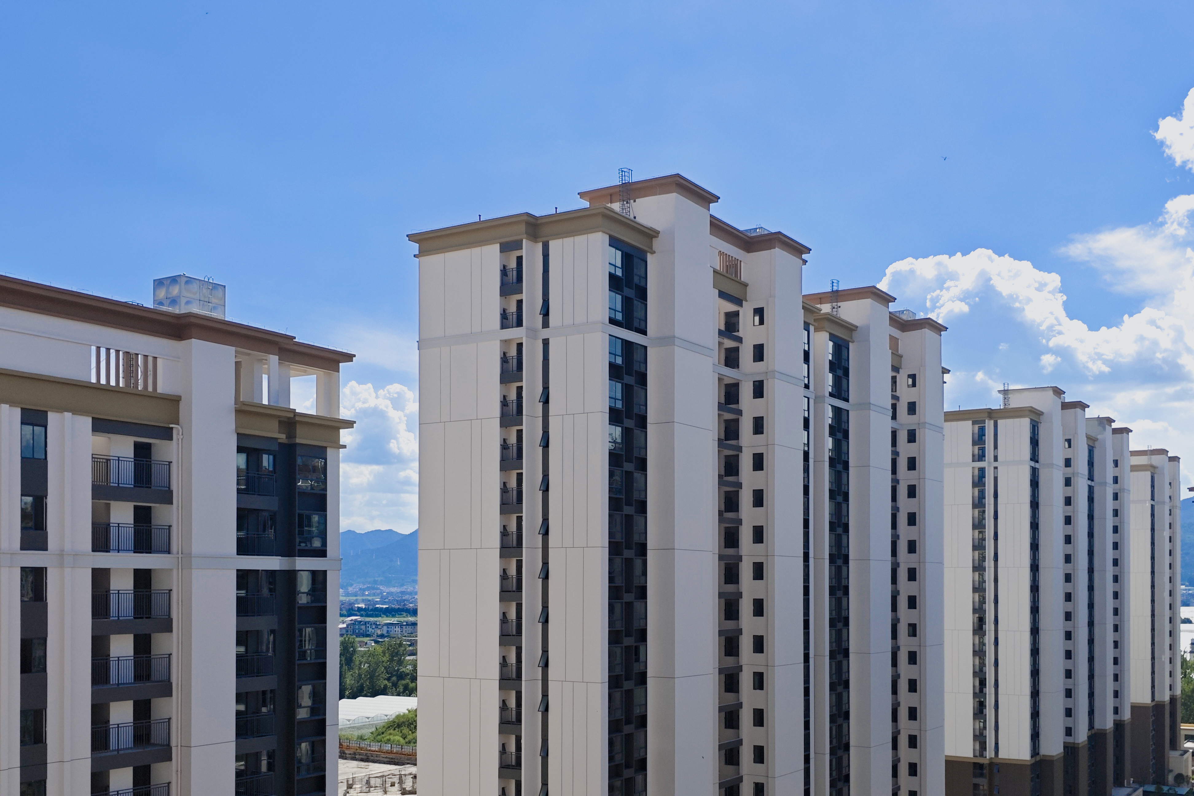 抚仙湖环湖棚改项目第二批安置房启动交付