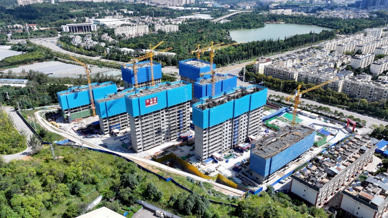 呈贡龙街安置房建设项目主体结构全面封顶
