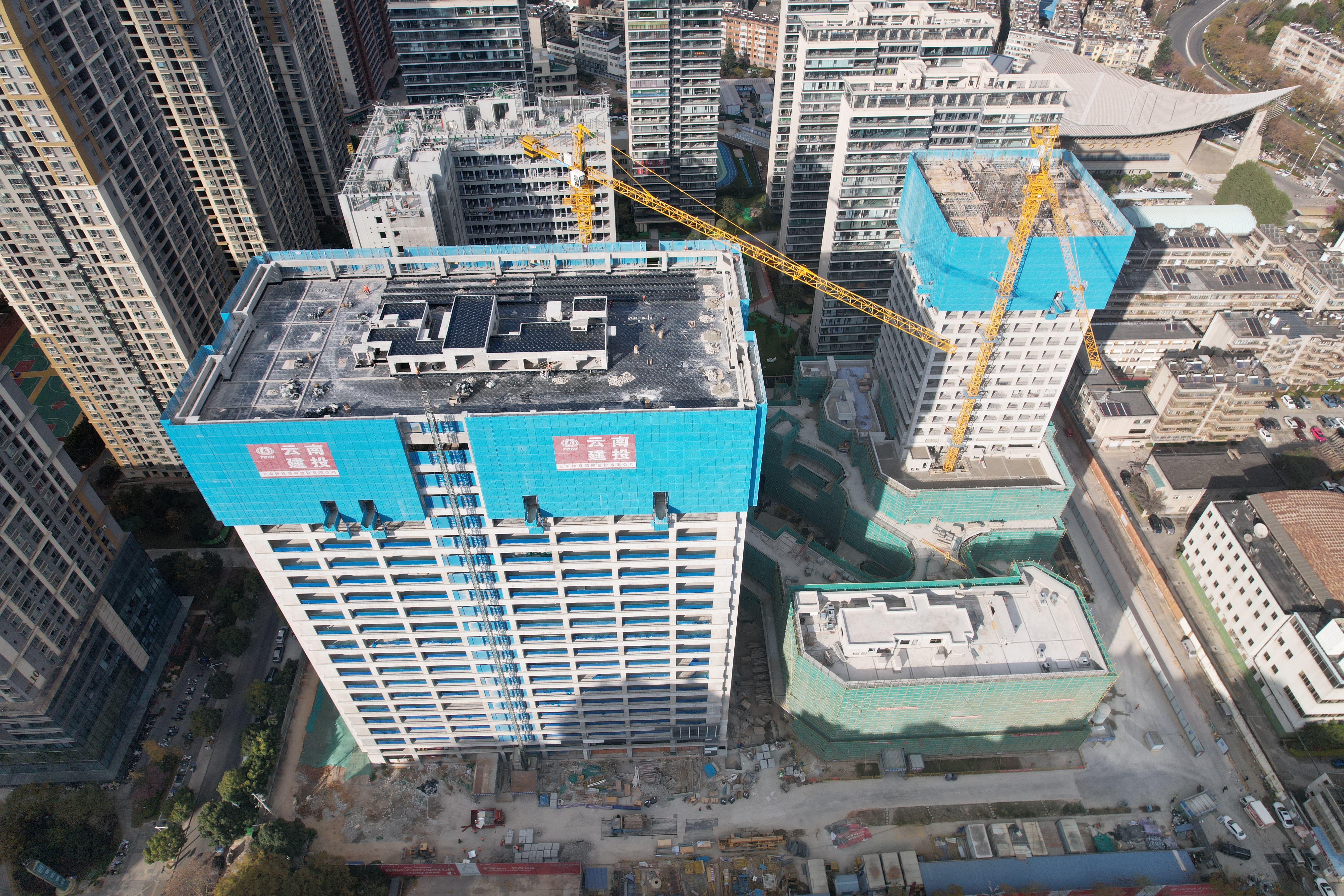 春城華府A1地块项目主体结构全面封顶